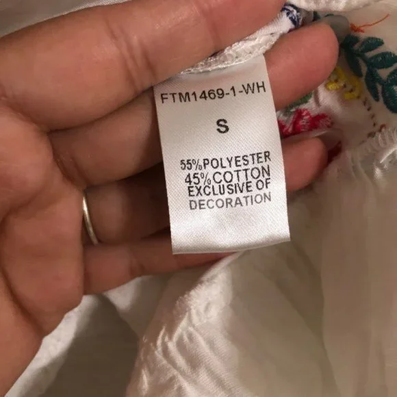 NEW THML White Embroidered Sleeveless Blouse Size S - Picture 5 of 7